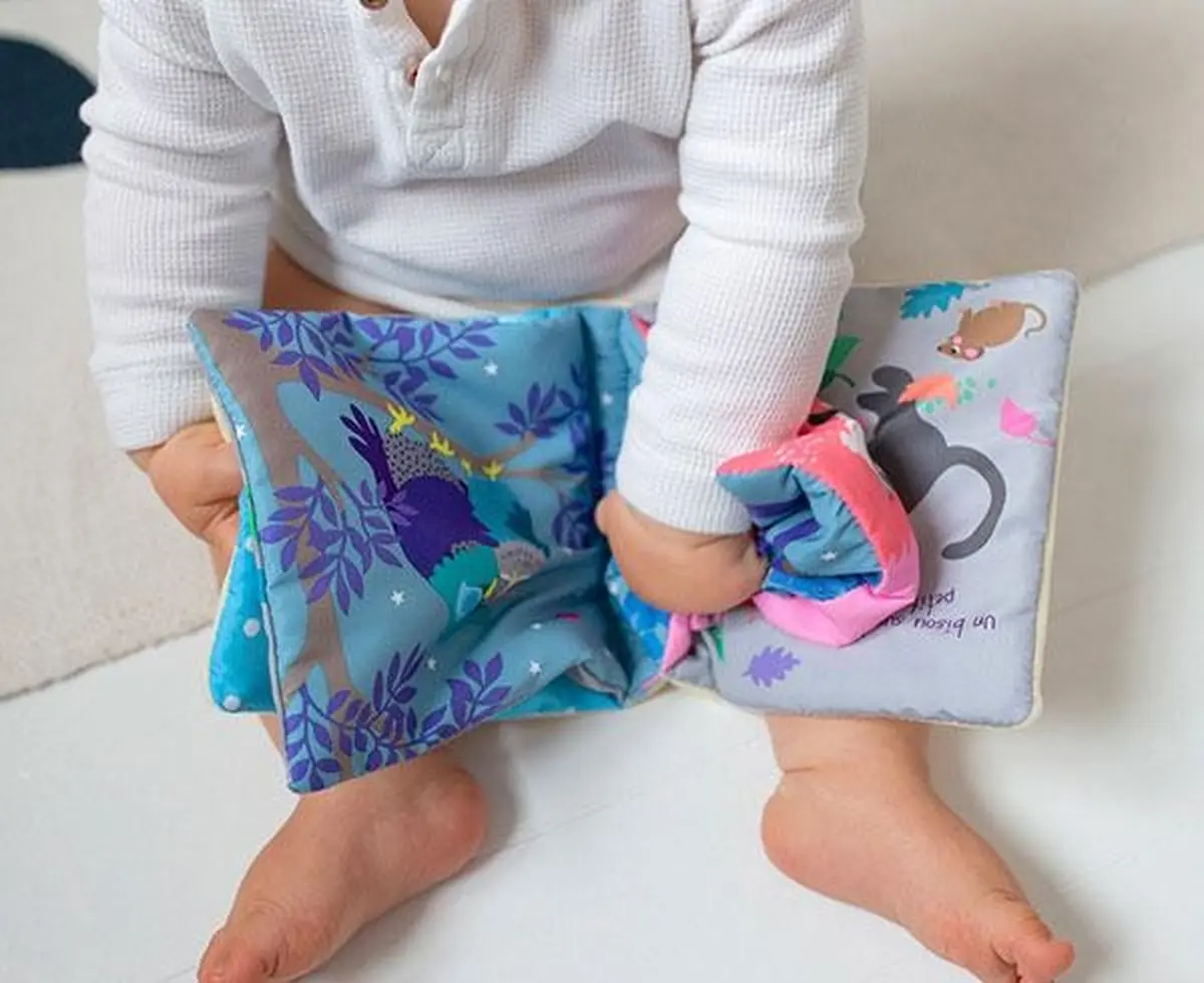 Atelier d'éveil BB lit