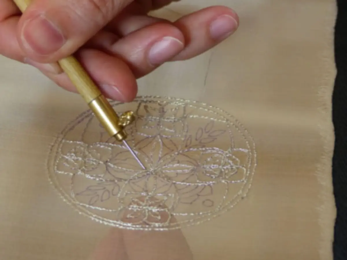 Atelier d'initation à la broderie de Lunéville  à Villandry (37)