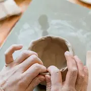 Atelier d'initiation à la céramique à Lacanau (33)