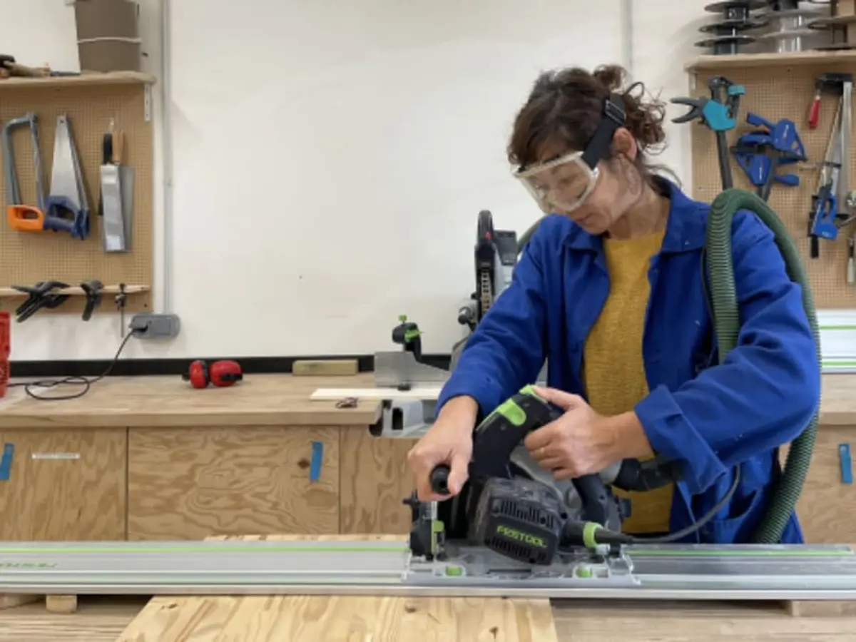 Atelier d'initiation à la menuiserie à Paris 18ème