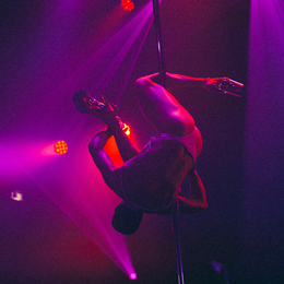 Atelier d'initiation à la Pole Dance dans le club de La Machine !