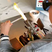 Atelier d'initiation au filage de verre à Guerlédan (22)