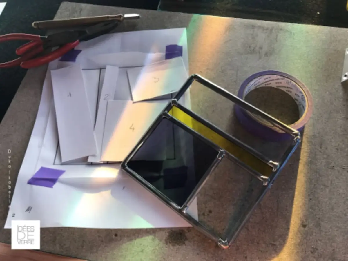 Atelier d'initiation au vitrail à Lugos (33)