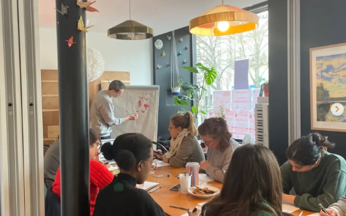 Atelier de carnet de vacances illustré