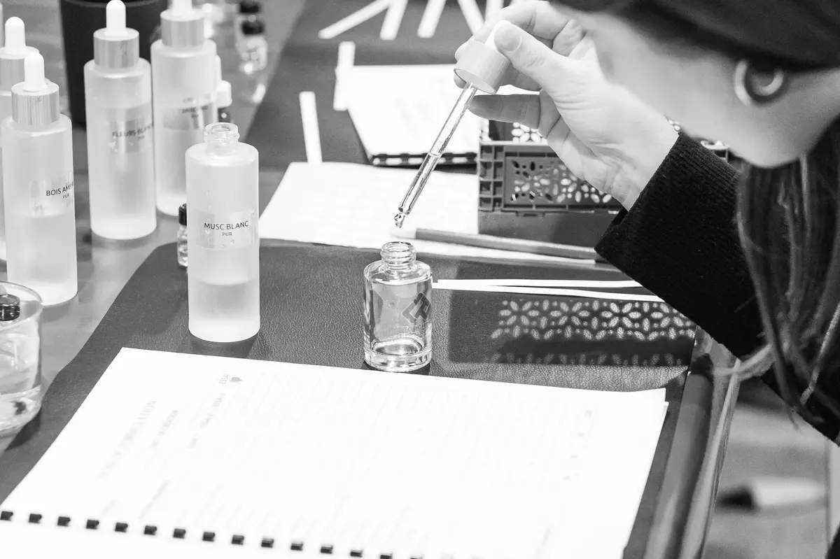 Atelier de création de parfum sur mesure avec Touches de Parfum