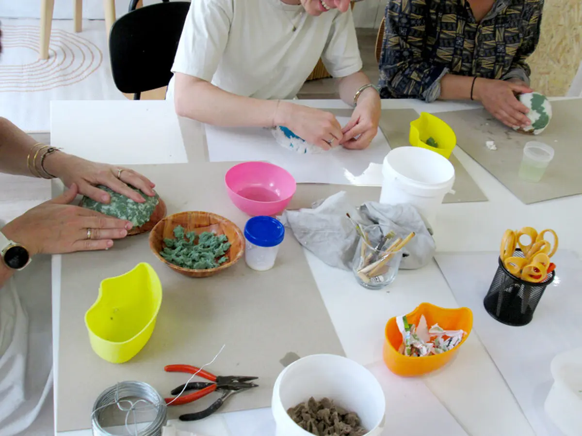 Atelier de création enfant 11/13 ans - Papier mâché