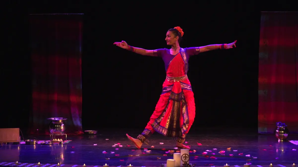 Atelier de danse Indienne au centre culturel JP Fabrègue