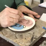 Atelier de décoration sur céramique à Nantes (44)