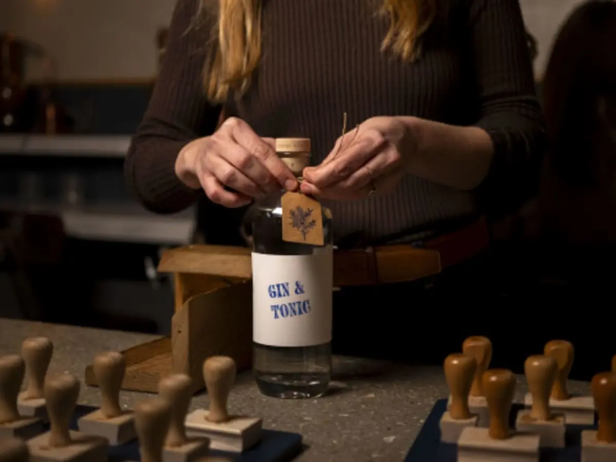 Atelier de distillation de gin à Paris 1er