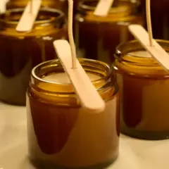 Atelier de fabrication d'une bougie parfumée à Rueil-Malmaison (92)