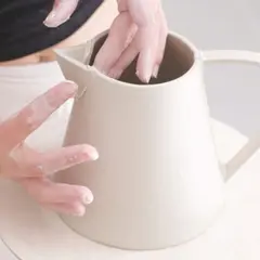 Atelier de fabrication de pichet en céramique à Montpellier (34)