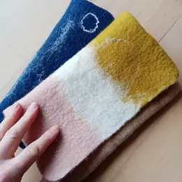Atelier de laine feutrée : pochette