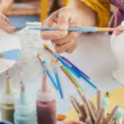 Atelier de peinture sur céramique