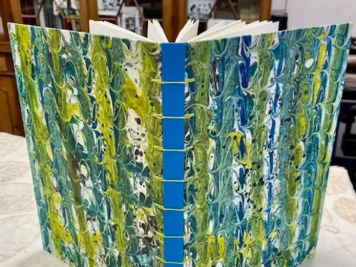 Atelier de reliure belge à Aubagne (13)