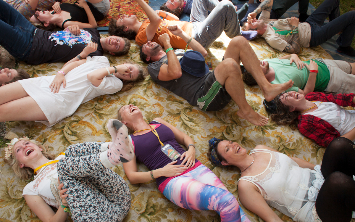 Séance de yoga du rire.