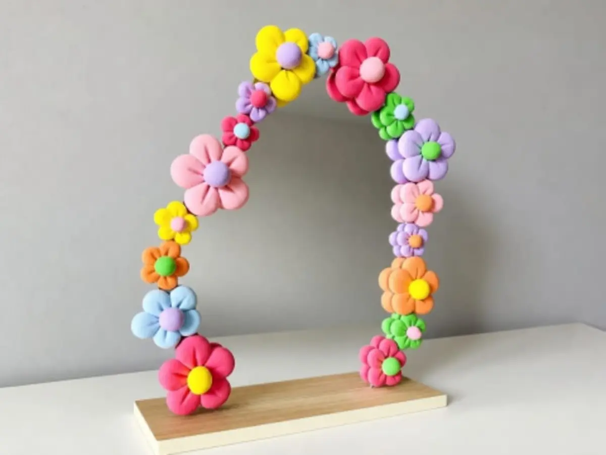 Atelier décoration d'un miroir à maquillage au Vésinet (78)