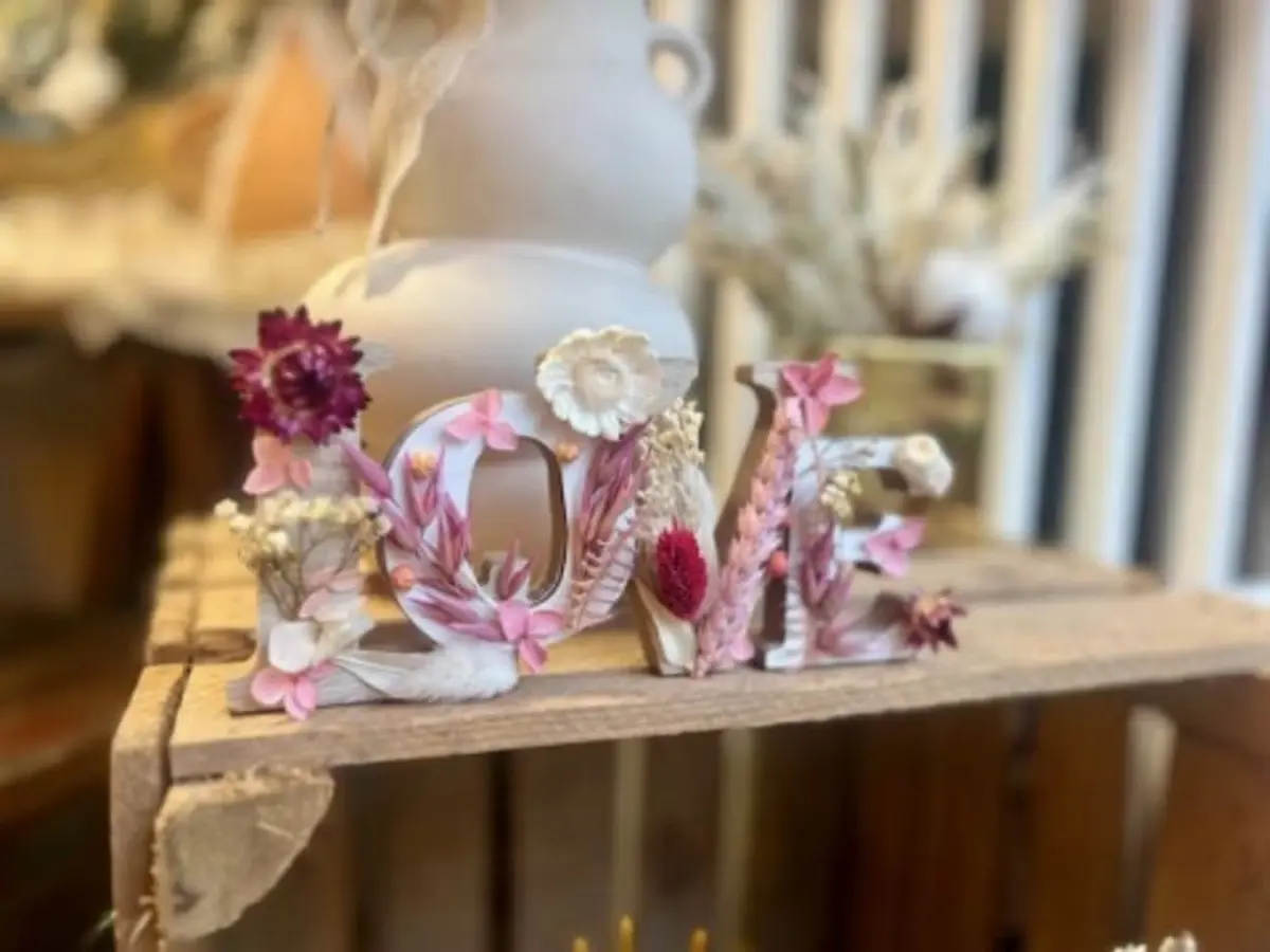 Atelier “Décoration LOVE” en fleurs séchées à Paris 15ème