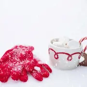 Atelier décoration mug de Noël en porcelaine