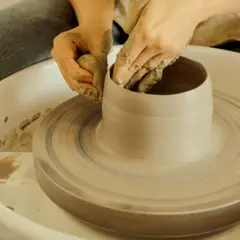 Atelier découverte du tournage en céramique à Bordeaux (33)