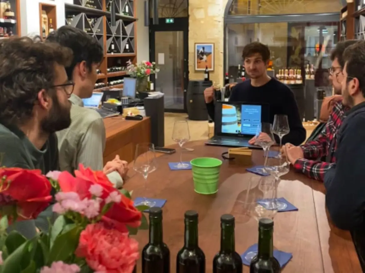 Atelier dégustation de Vin à Bordeaux (33)