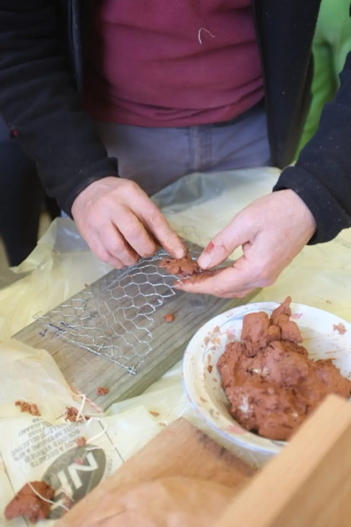 Atelier des p'tits curieux Fabrique ton nichoir à hirondelles