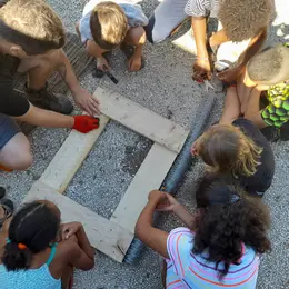 Atelier des p'tits curieux Fabrique une cabane à hérisson