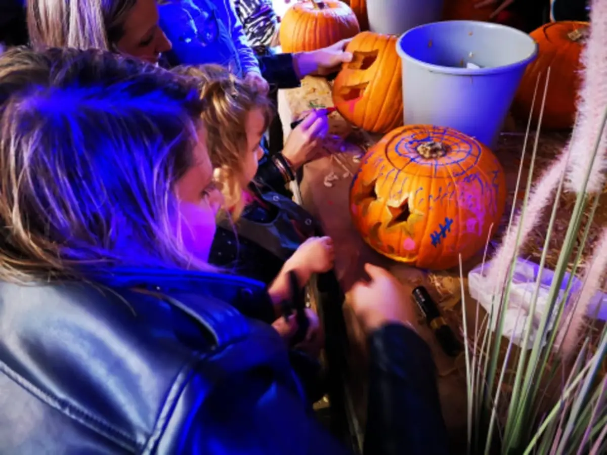 Atelier enfant citrouille Halloween chez Truffaut Amiens (80)