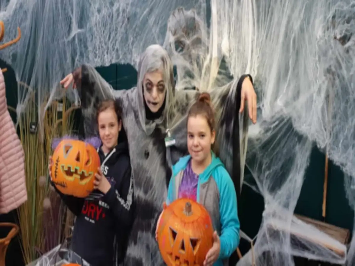 Atelier enfant citrouille Halloween chez Truffaut Mont&eacute;limar