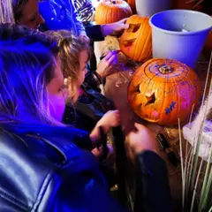 Atelier enfant citrouille Halloween chez Truffaut Amiens (80)