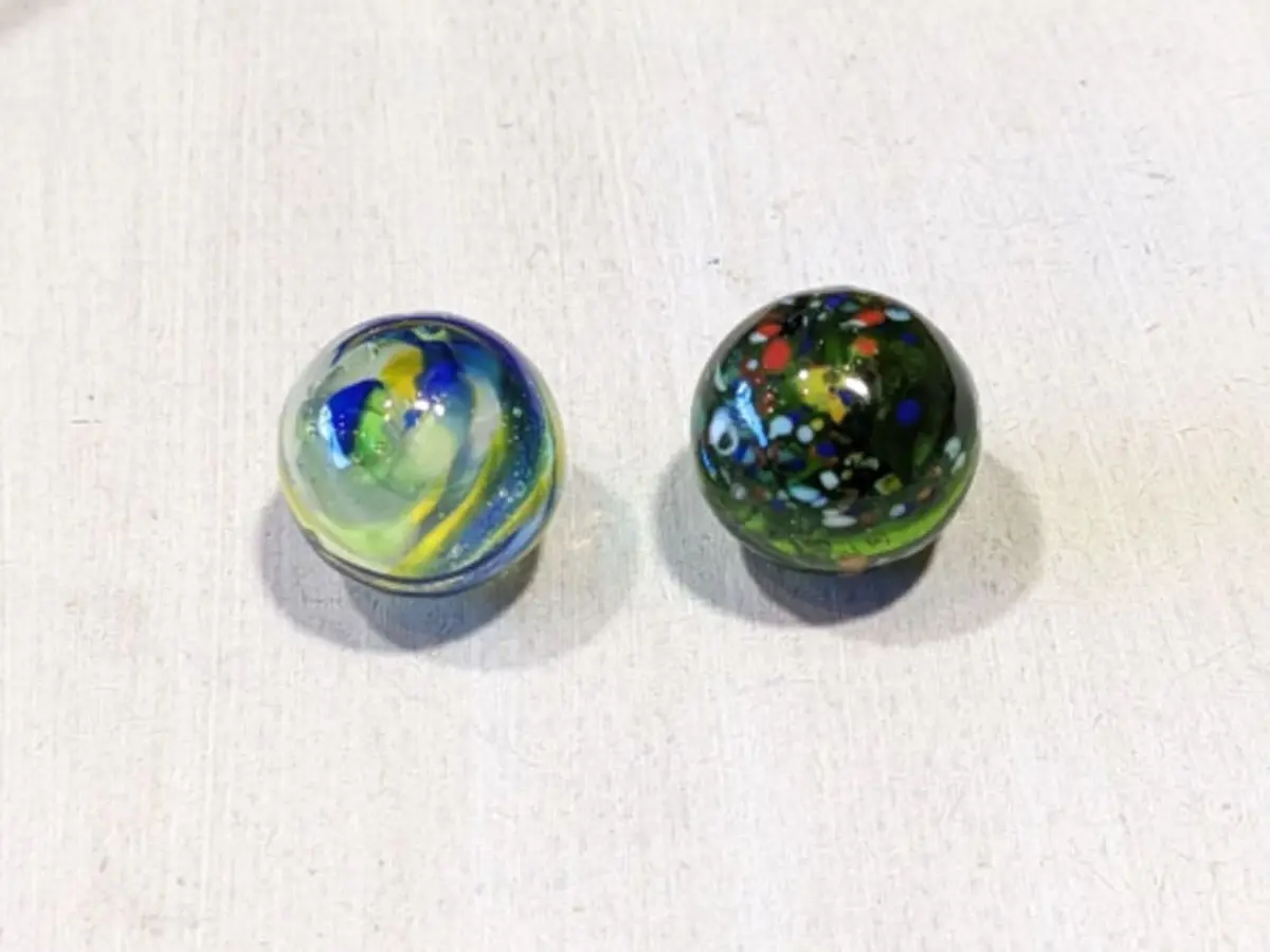 Atelier enfant création de bille en verre à Daux (31)