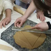 Atelier enfant modelage & sculpture argile proche de Bordeaux