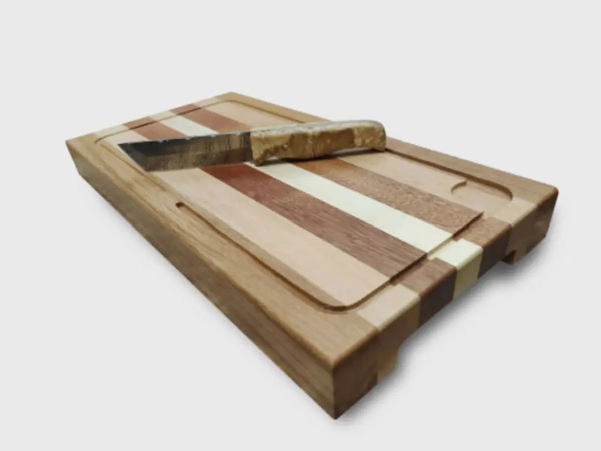 Atelier fabrication d'un billot de table & son couteau à Paris