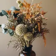 Atelier fabrication d'un bouquet de fleurs séchées à Quimper(29)