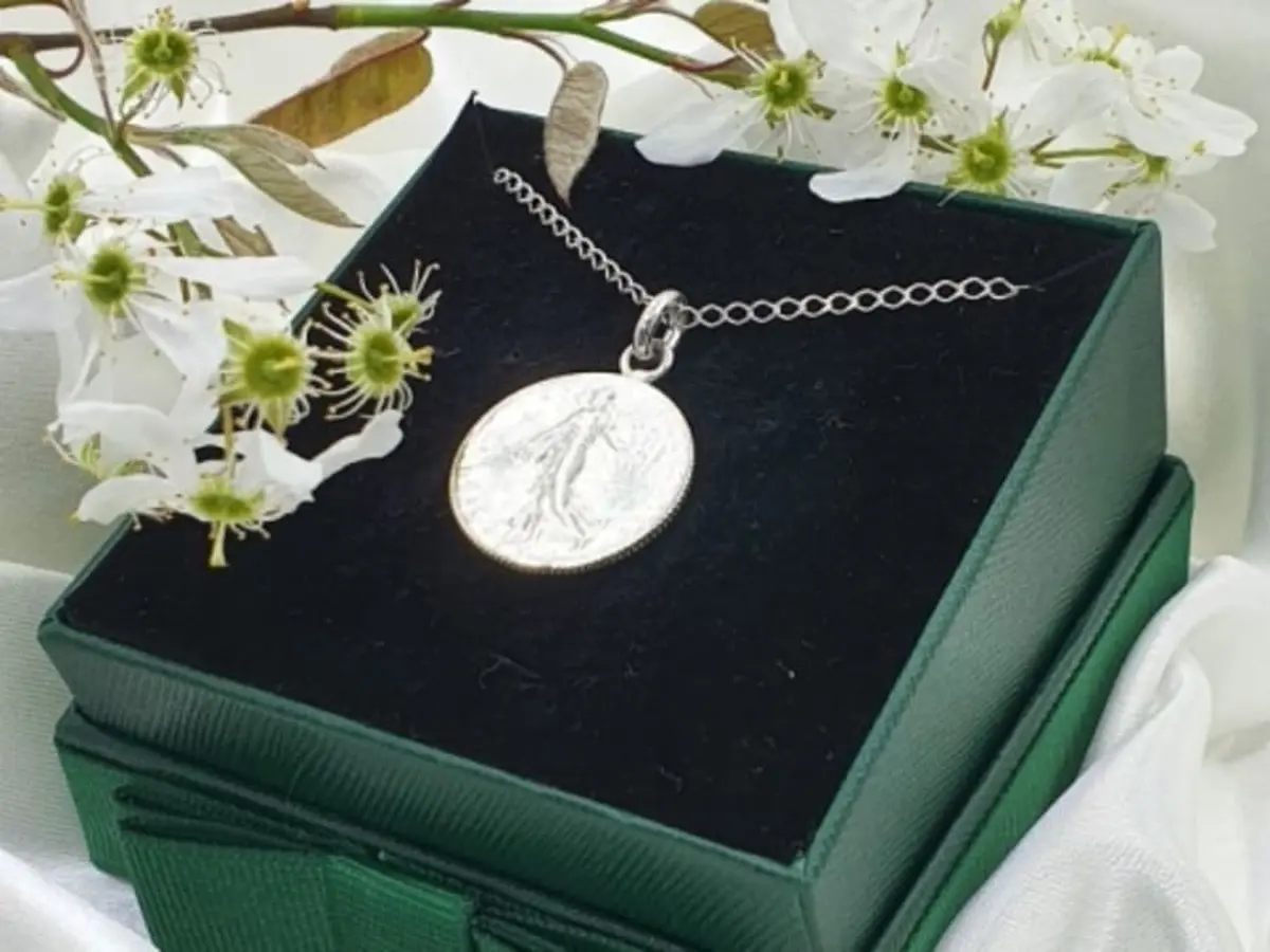 Atelier fabrication d'un collier en argent à Toulouse (31)