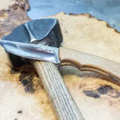 Atelier fabrication d'un couteau droit à Saint-Michel-sur-Savasse (26)