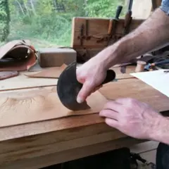 Atelier fabrication d'un tablier en cuir à Kayserberg (68)