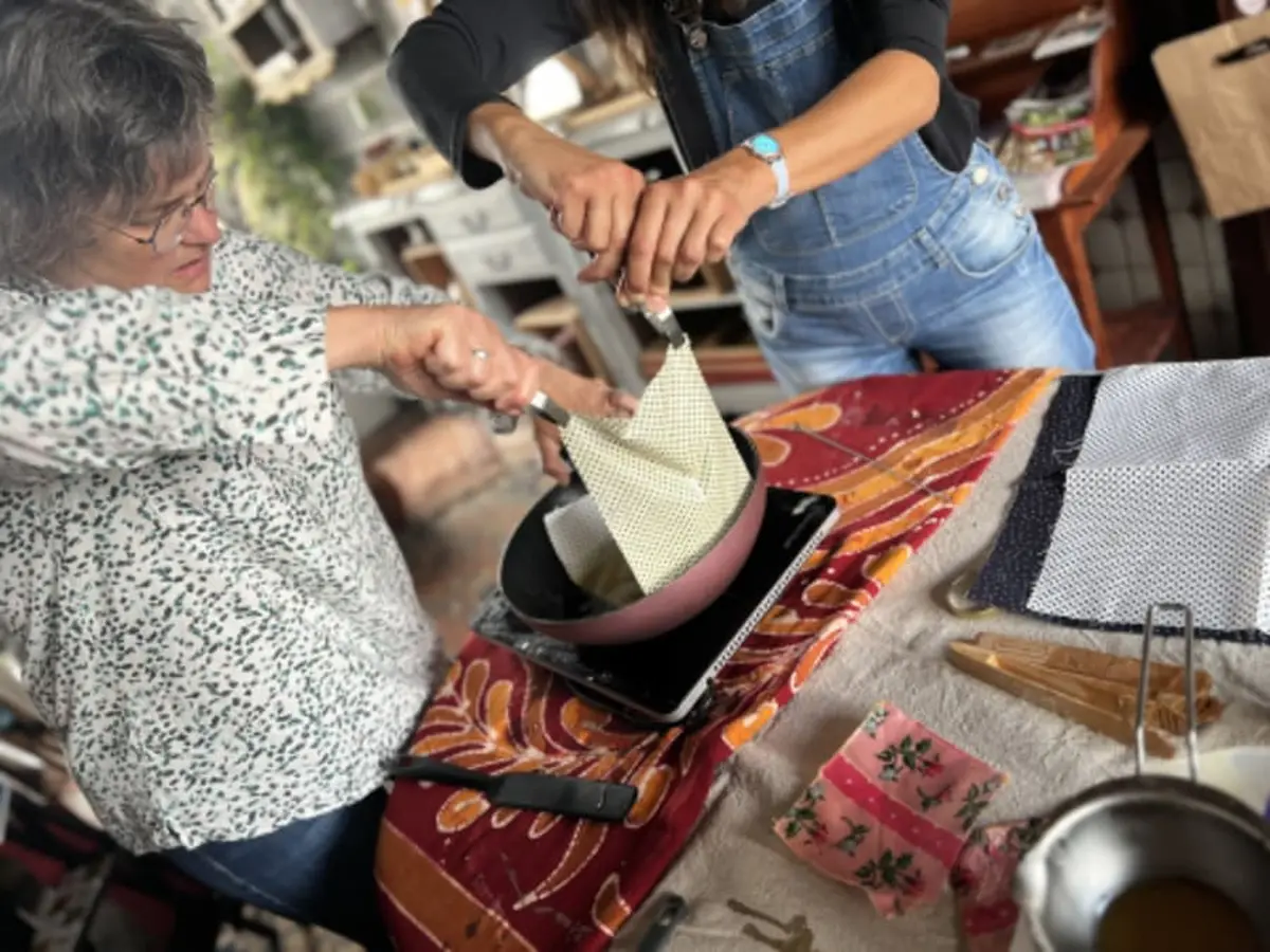 Atelier fabrication de bee wrap à Bois-Anzeray (27)