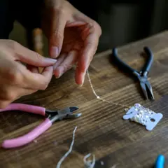 Atelier Fabrication de bijoux et apéro à Fabrègues (34)