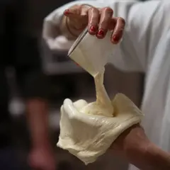 Atelier fabrication de burrata crémeuse à Bordeaux (33)