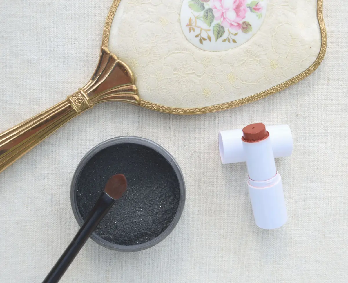 Atelier fabrication de maquillage