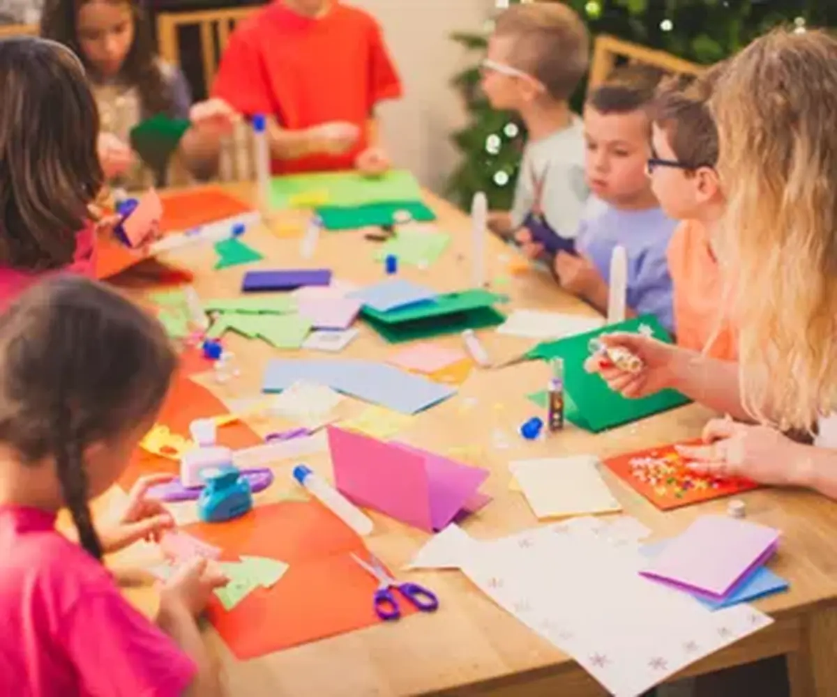 Atelier fabrication de masques avec Édouard Manceau