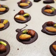 Atelier fabrication de mendiants en chocolat à Nice (06)