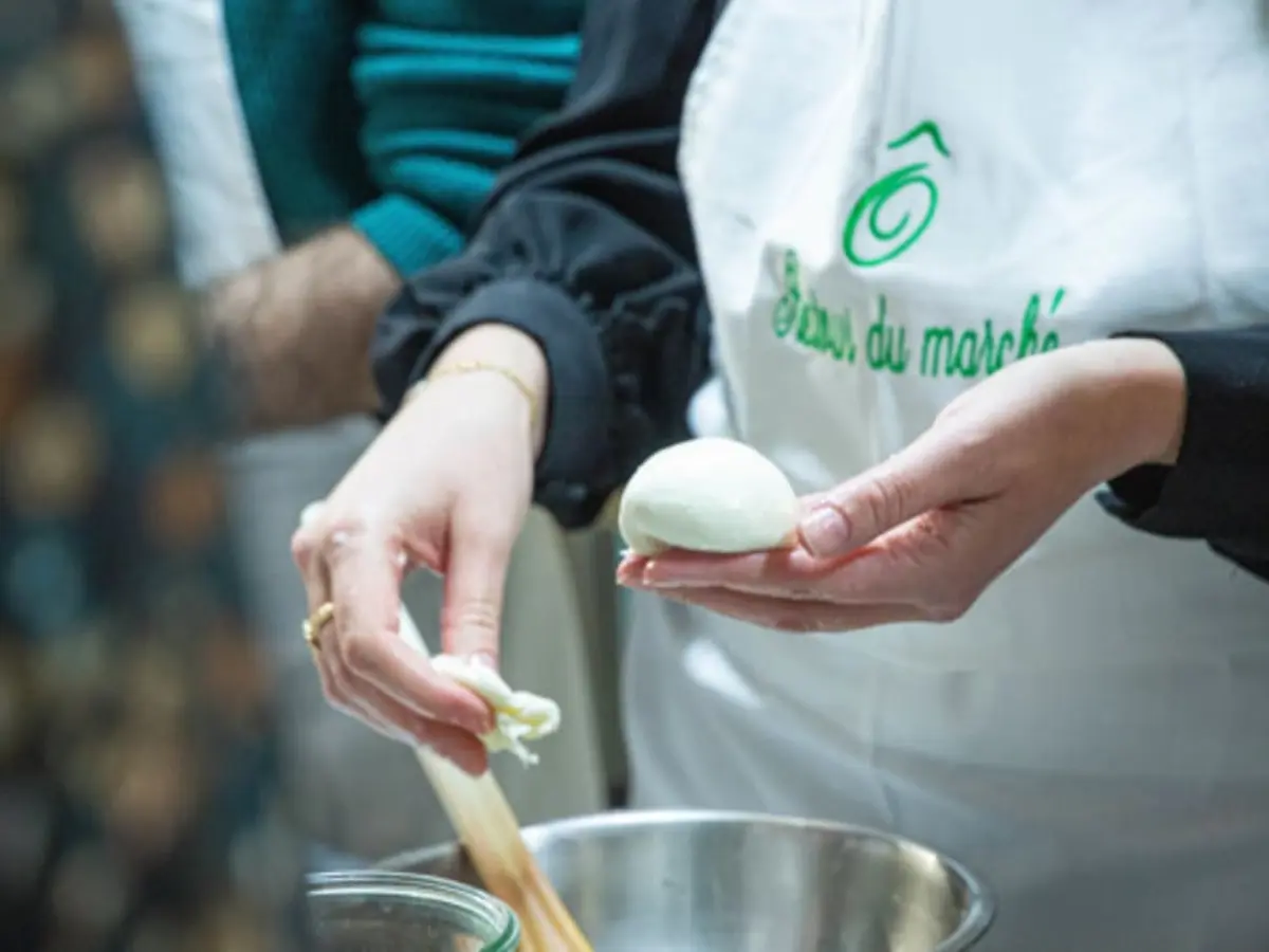 Atelier fabrication de mozzarella & burrata à Lyon 5ème