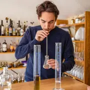 Atelier fabrication de votre Pastis à Aix-en-Provence (13)