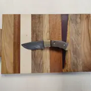 Atelier fabrication planche apéritif et son couteau à Paris 3ème