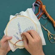 Atelier familial spécial broderie : Brode la nature