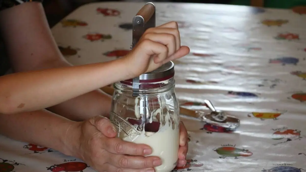 Atelier famille : le beurre à la baratte
