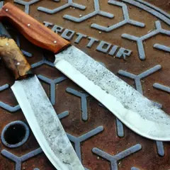 Atelier forge d'un couteau à Cluses (74)