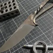 Atelier forge d'un couteau de forgeron à Saint-Galmier (42)