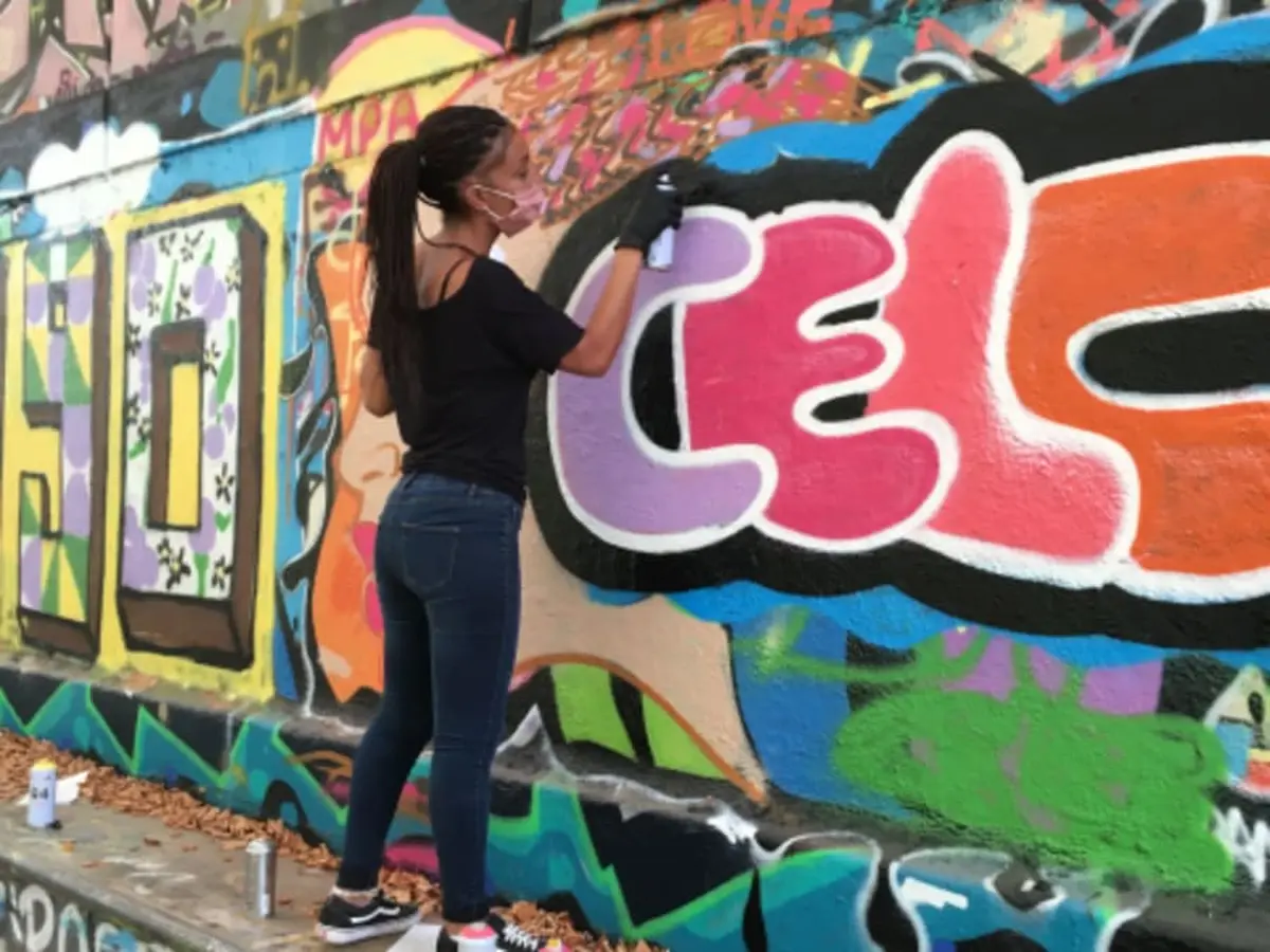Atelier graffiti mural à Paris 14ème